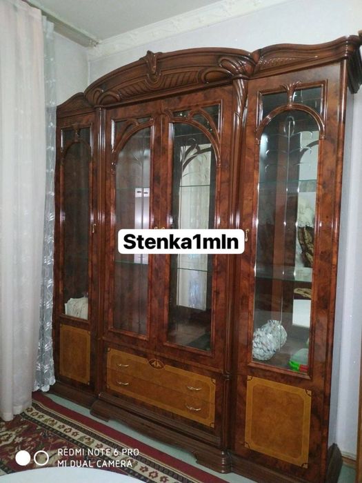 Мебел сотилади стенка камод  крават