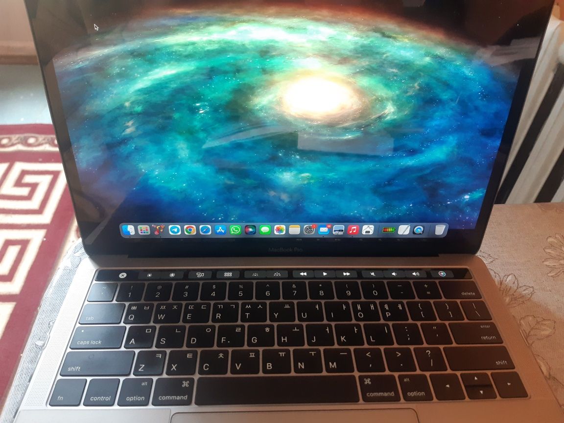 MacBook pro 13...