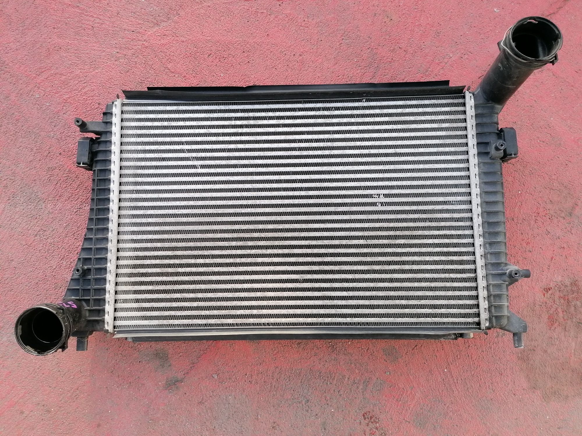 Radiator intercooler vw passat b6 motor 1.9 tdi cod motor BLS 105 cp