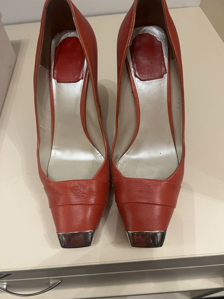 Оригинални обувки Dior, два модела, естествена кожа