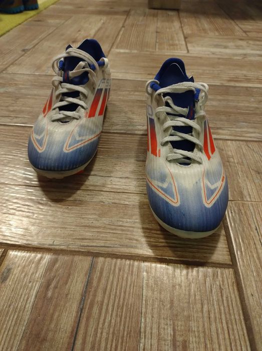 Ghete fotbal elite F50 marimea 38