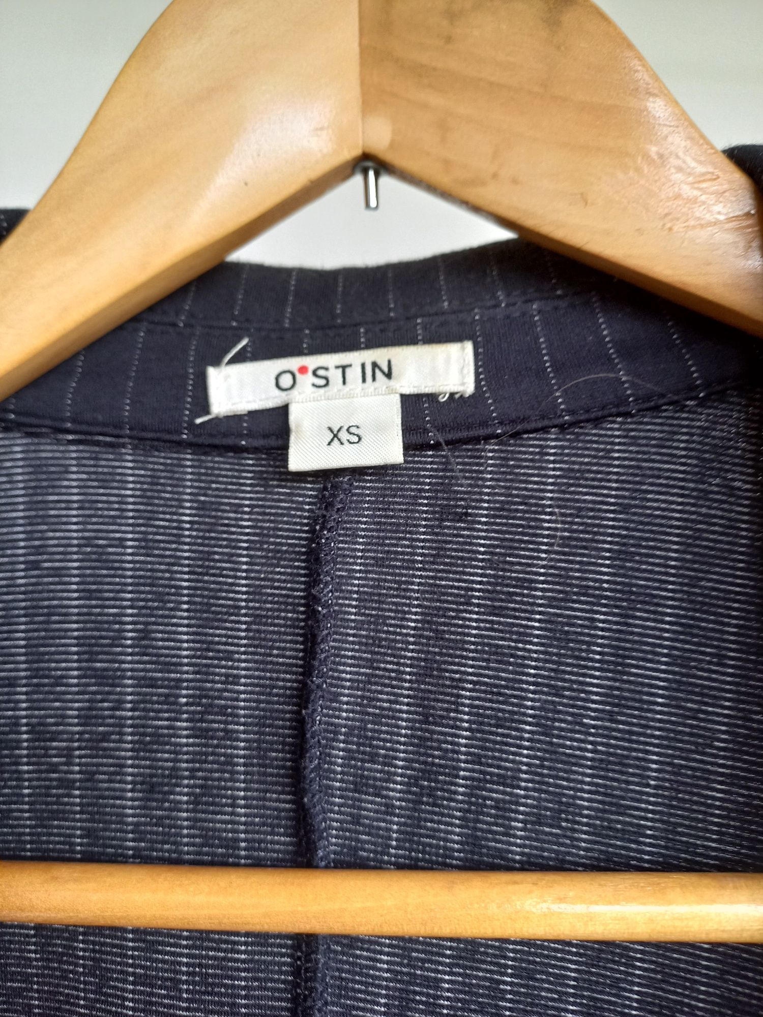 Костюм , пиджак брюки, темно синий  в полоску Ostin,  размер XS