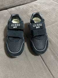 Adidas Guess Noi am masurat in interior si au 14 cm