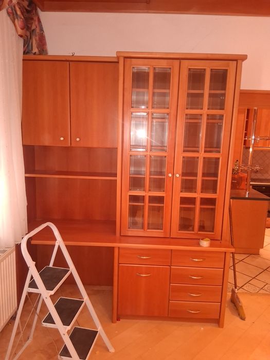 Vand dulap cu birou si vitrina