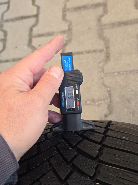 225 45 17 Bridgestone