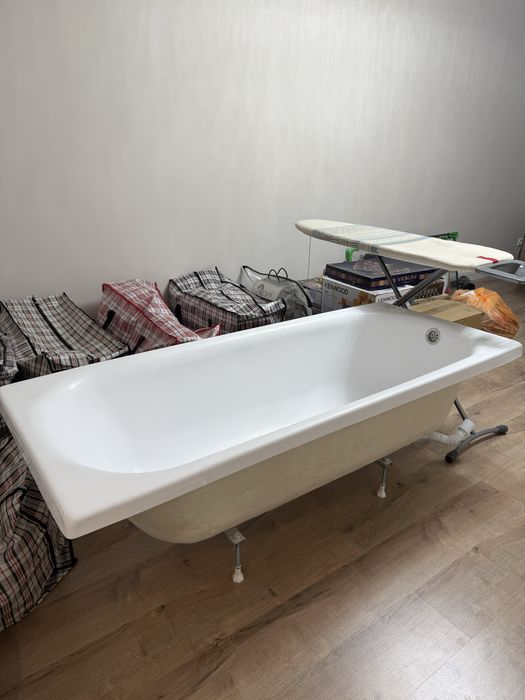 Новая ванна от застройщика