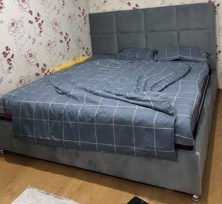 Продам кровать двухспальную
