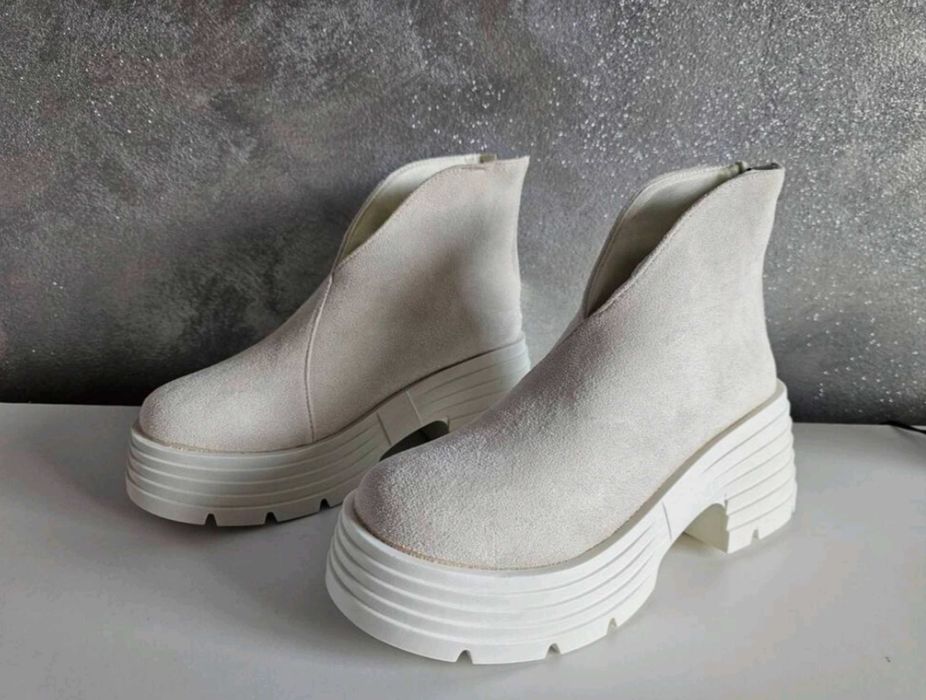 Дамски боти с платформа