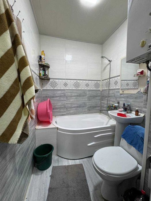 Продаётся 2х комнатная квартира с развитой инфраструктурой