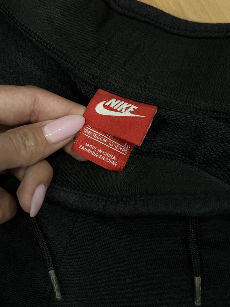 Дамски долнища- Nike