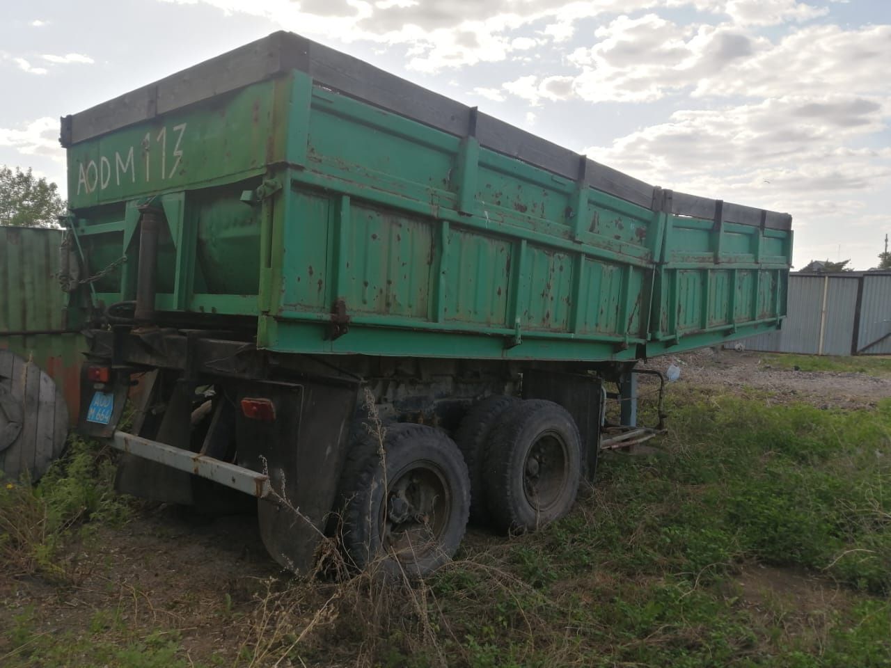 Продается полуприцеп самосвальный на КАМАЗ.