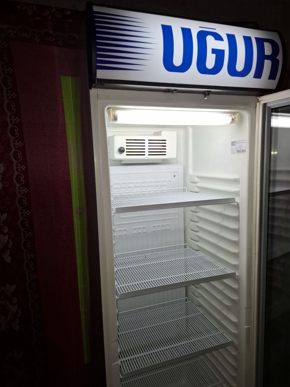 Xaladilnik/Muzlatgich (UGUR)