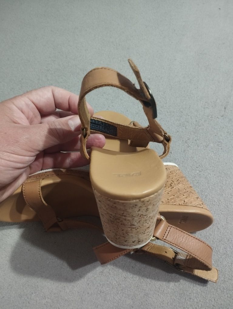 Sandale Teva Arrabelle universal wedge măr 40