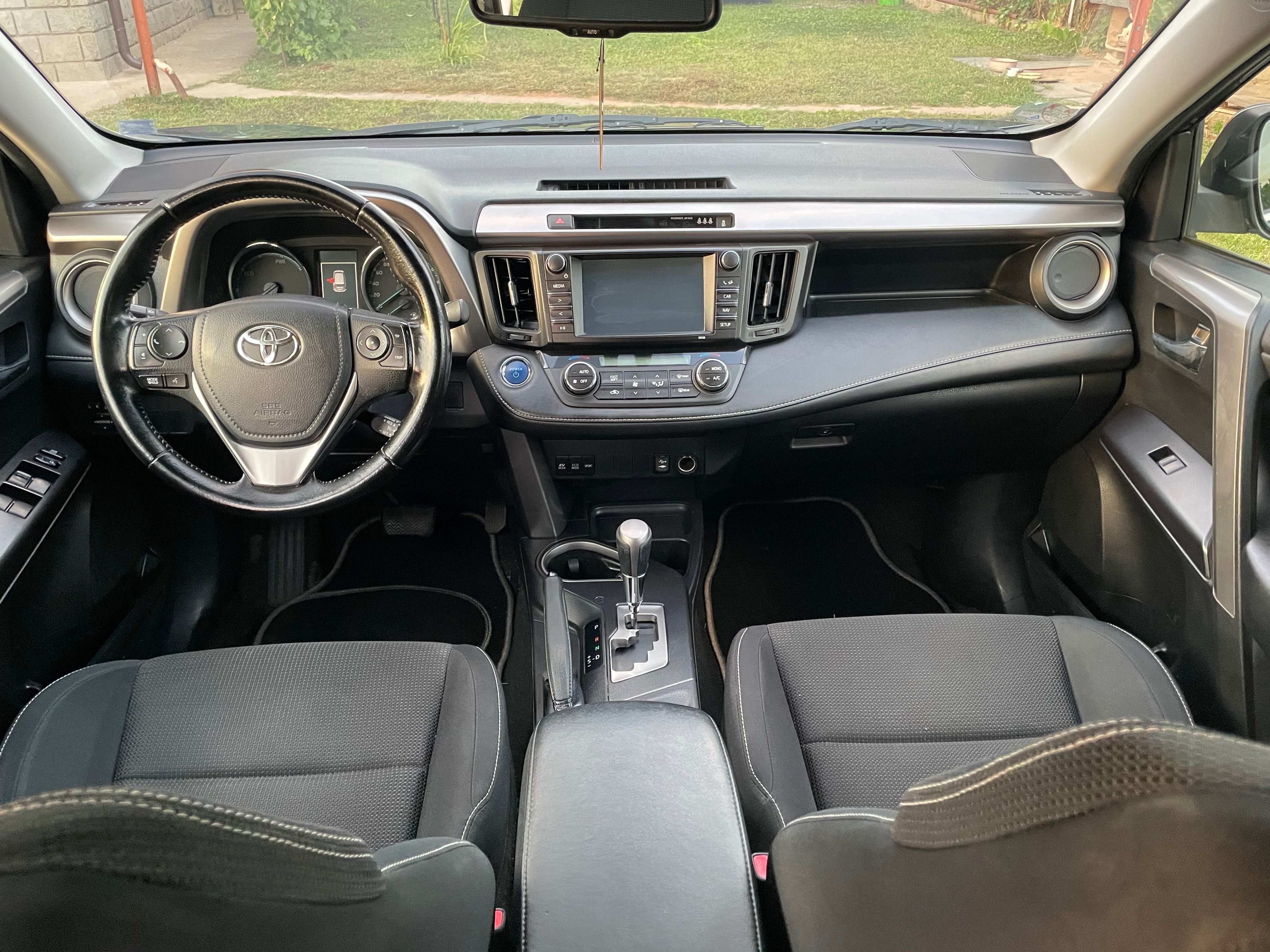 Toyota Rav 4 Hybrid / 2.5