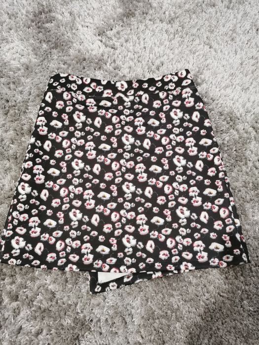 Fusta Bershka marimea M / 38