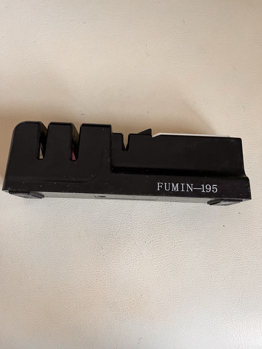 Точилка для ножей