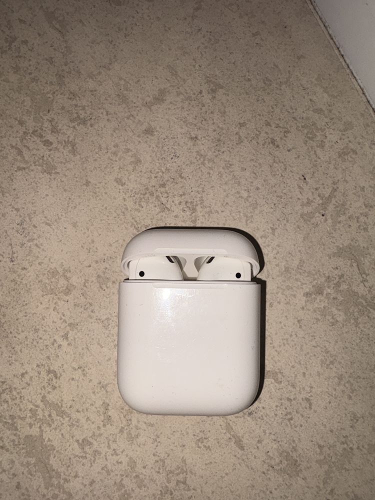 Airpods 2019 запазени