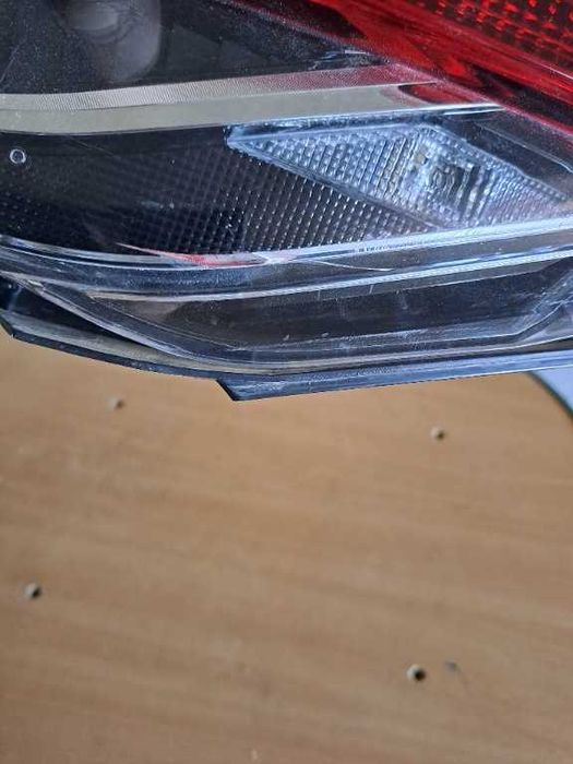 Stop stanga pe portbagaj Toyota Corolla E21 berlina an 2019-2022