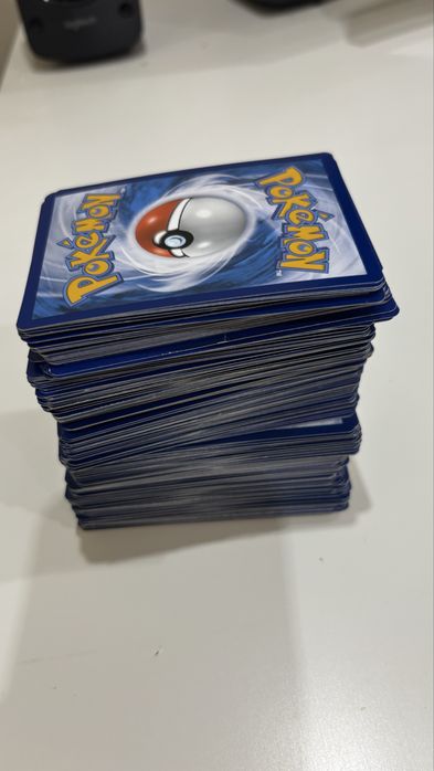 Pokemon карти 302бр.