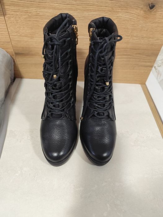 Дамски кожени боти