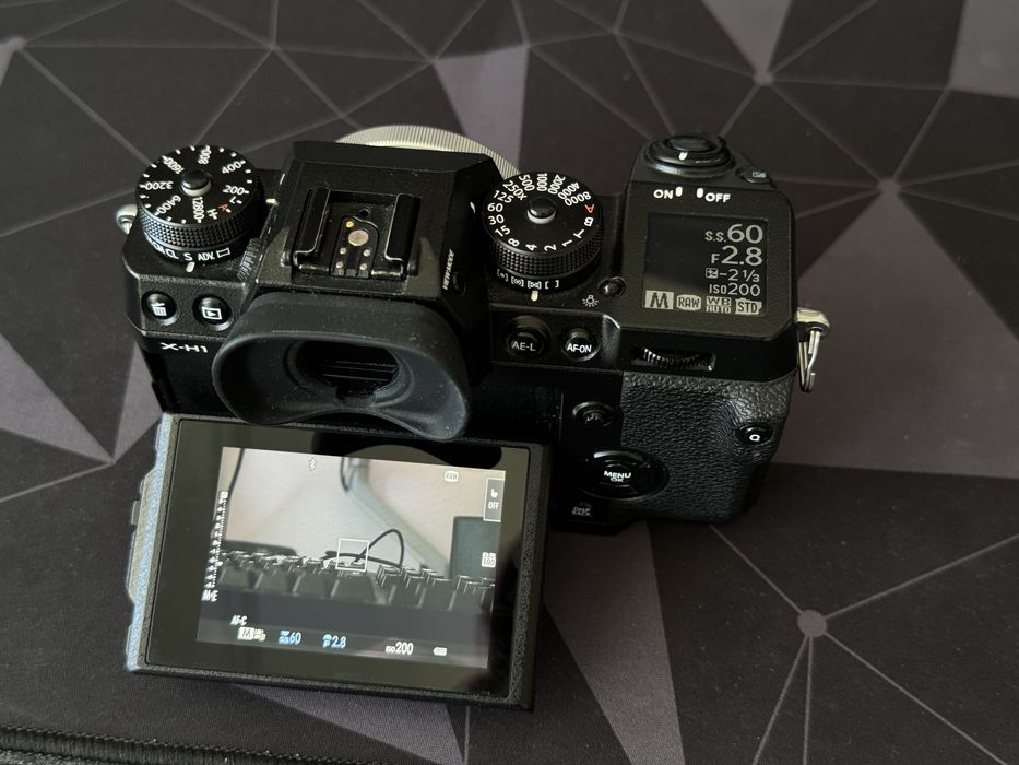 Kit Camera Foto Fujifilm XH1 + Fuji XF 27mm 499 cadre Mirrorless