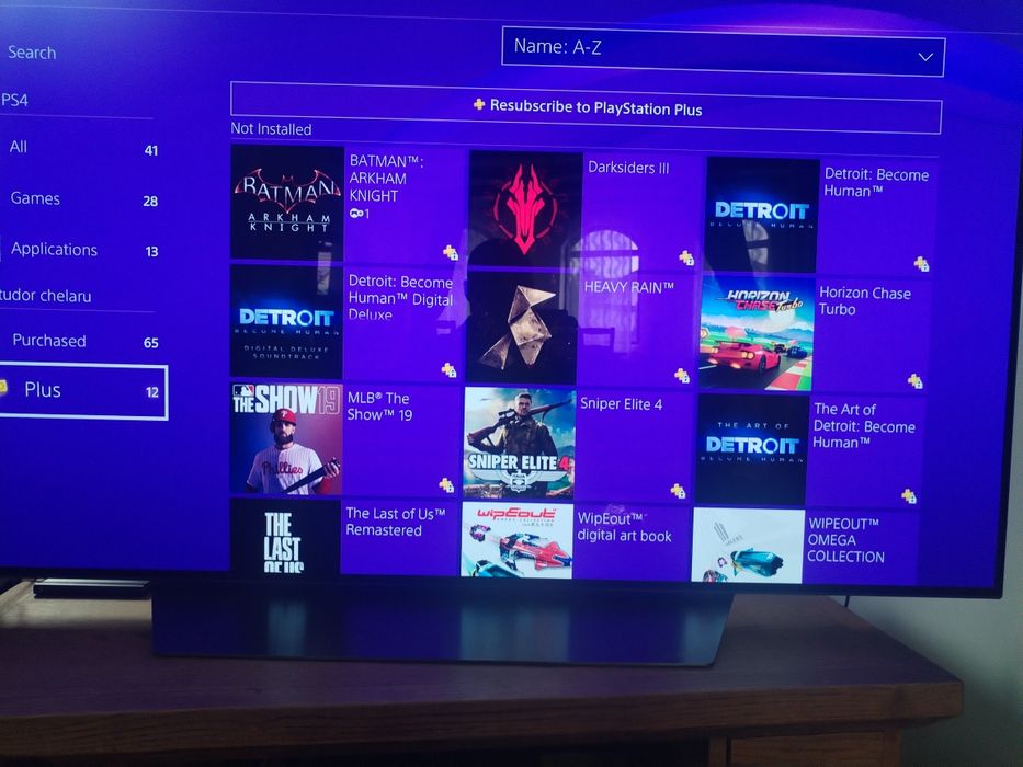 PS4 pro 1 Tb plus casca VR și 2 manete move