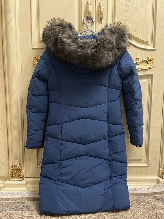 Зимняя теплая длинная куртка