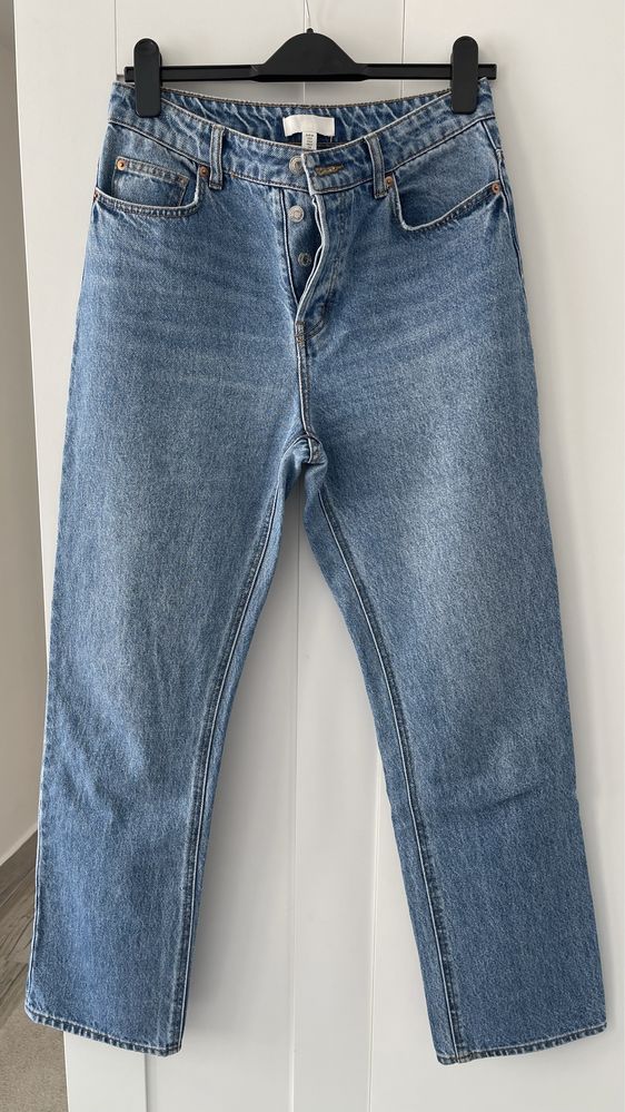 Blugi cu talie inalta H&M