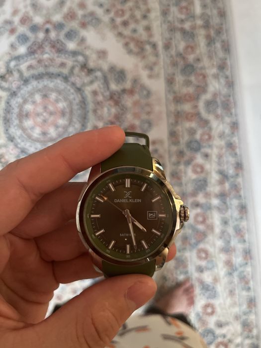 Часы Daniel Klein