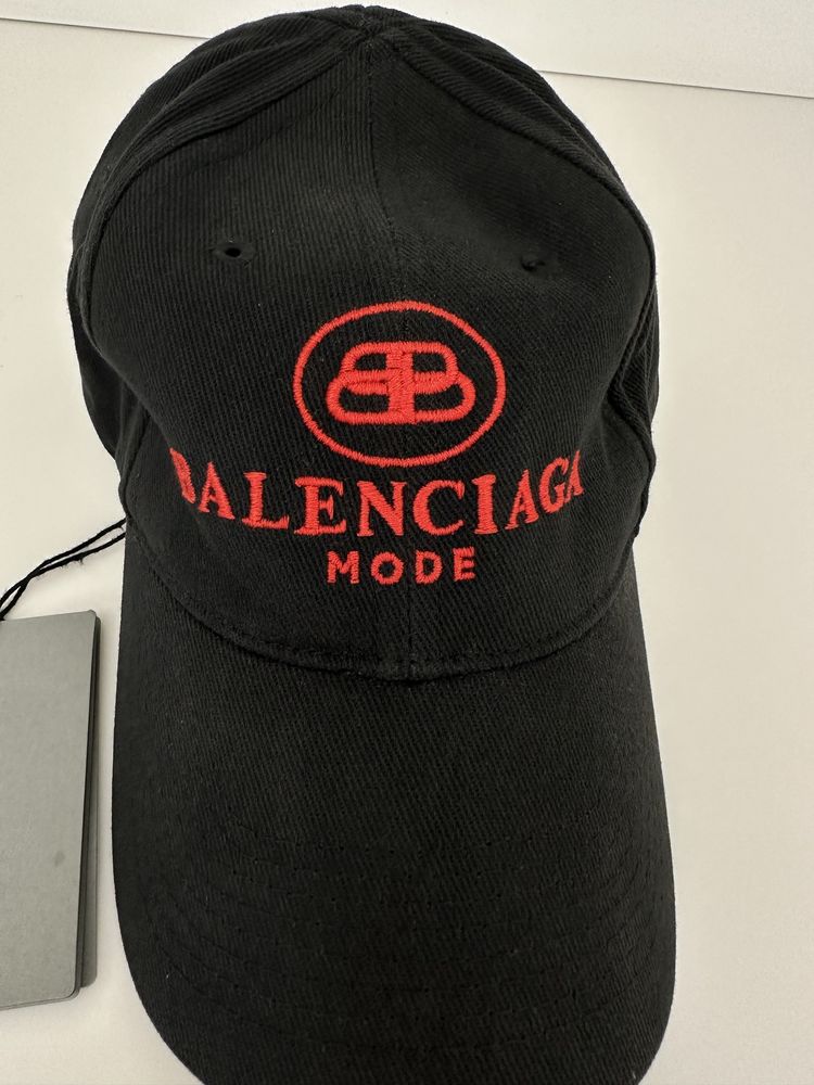 Balenciaga шапка