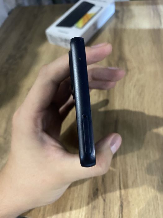 Samsung a33 6/128 tinig qora