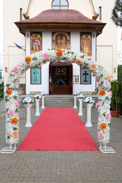 Corturi pentru evenimente de inchiriat