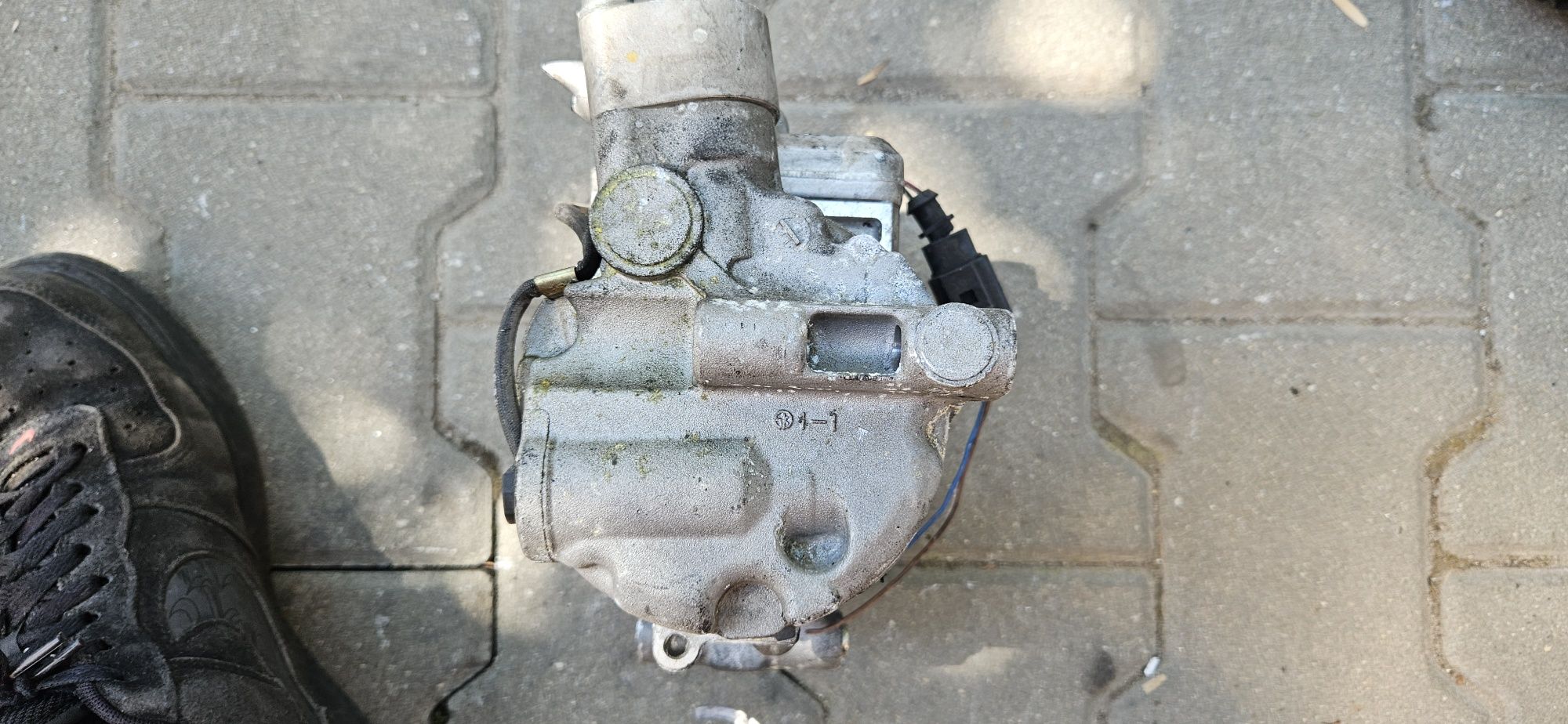 Компресор климатик за Audi a4 b8
