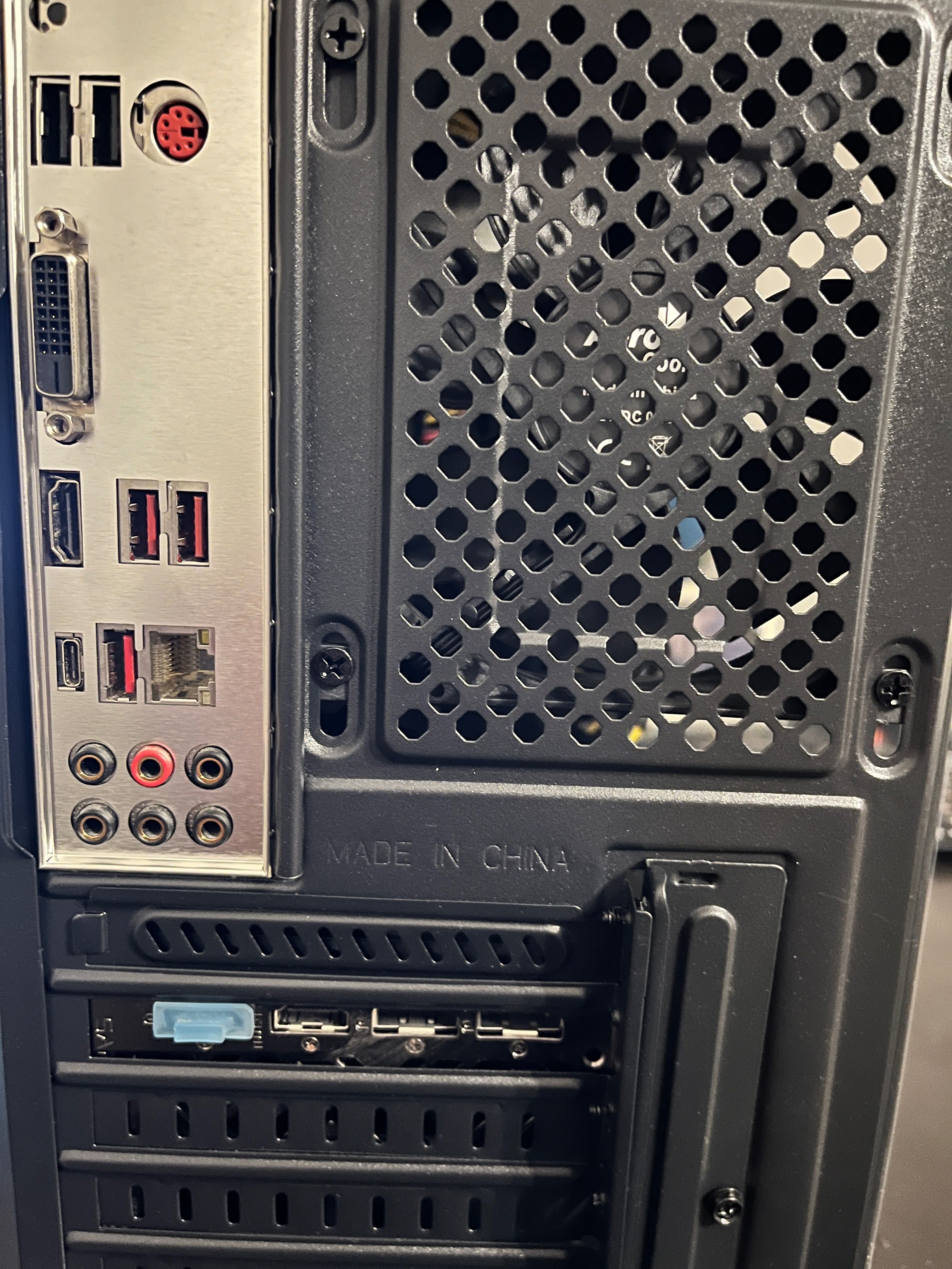 Геймърски компютър / RX5700XT 8GB/ Ryzen 5600 / MSI B450 Tomahawk Max
