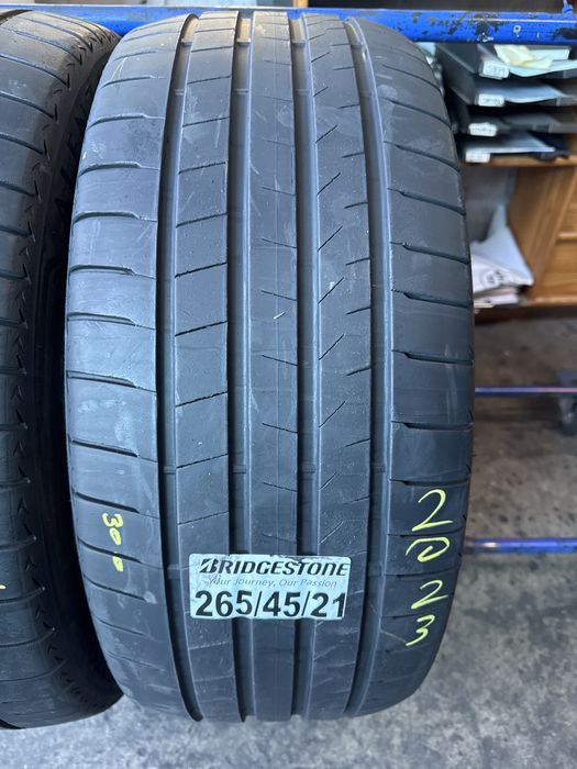 265/45/21 Bridgestone 2023
