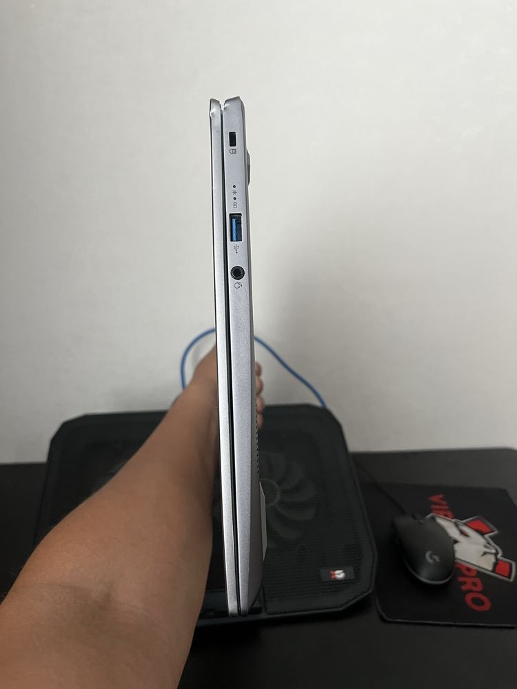 Продам ультробук ASER SWIFT 3 (SSD)
