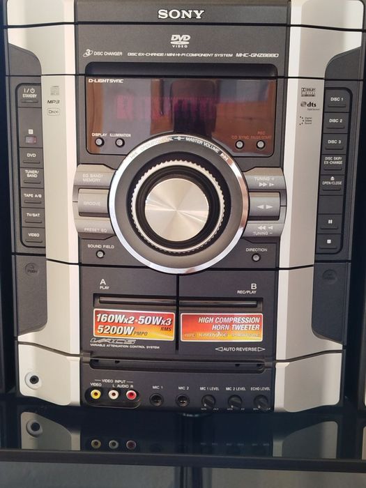 Музикалний центр . SONY.