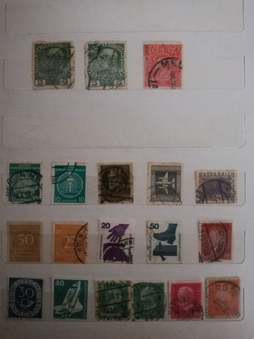 Vând clasor cu timbre cote bune