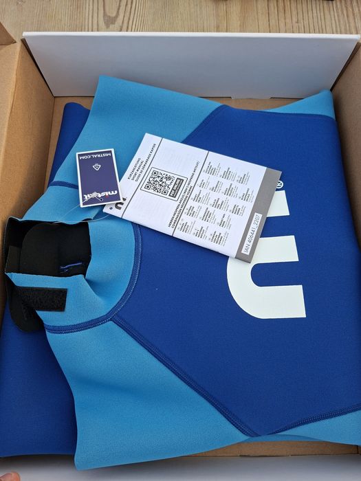 Costum neopren Mistral