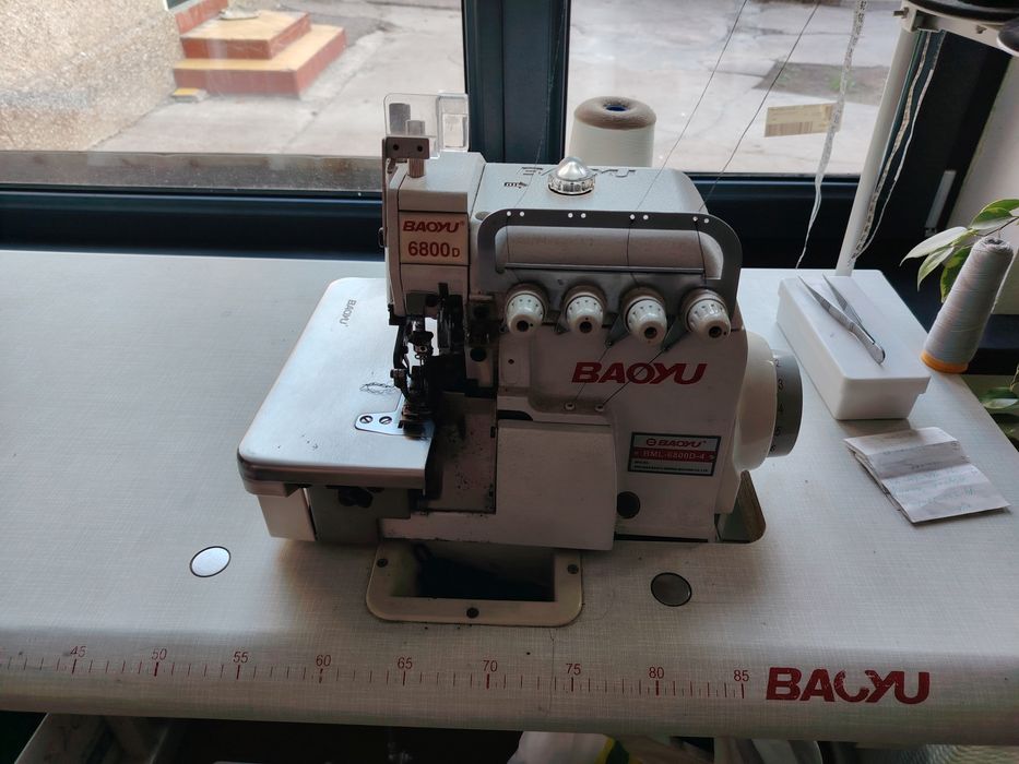 Overlok tikuv mashinasi