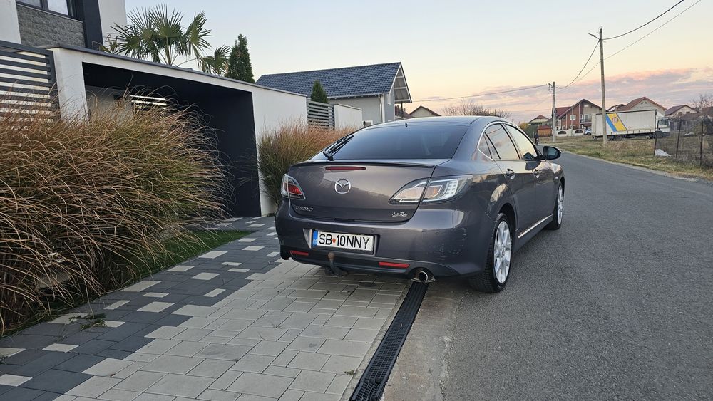 Mazda 6 2.0diesel  2750 euro