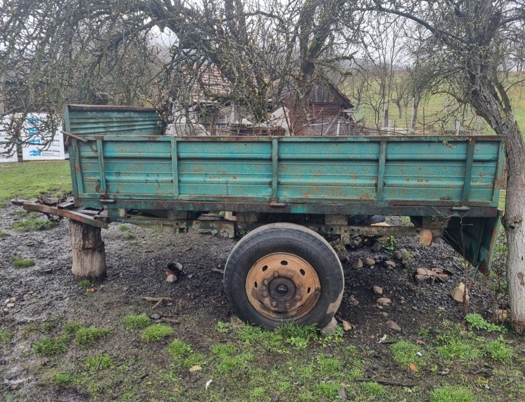 Vand remorca tractor cu frana manuala pe cablu