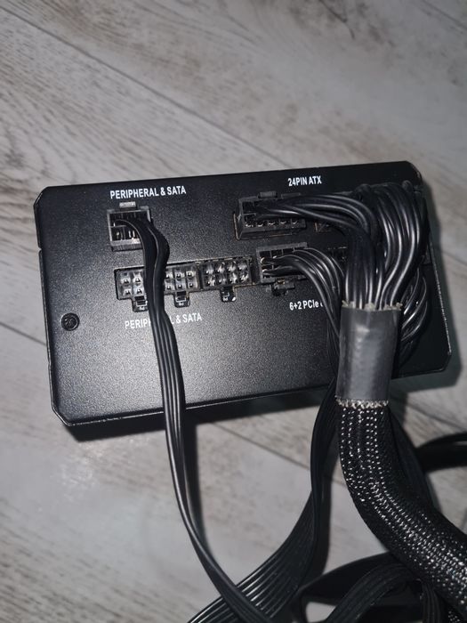 Sursa pc Corsair RM650