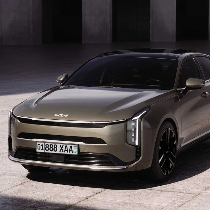 Янгиланган Kia K8