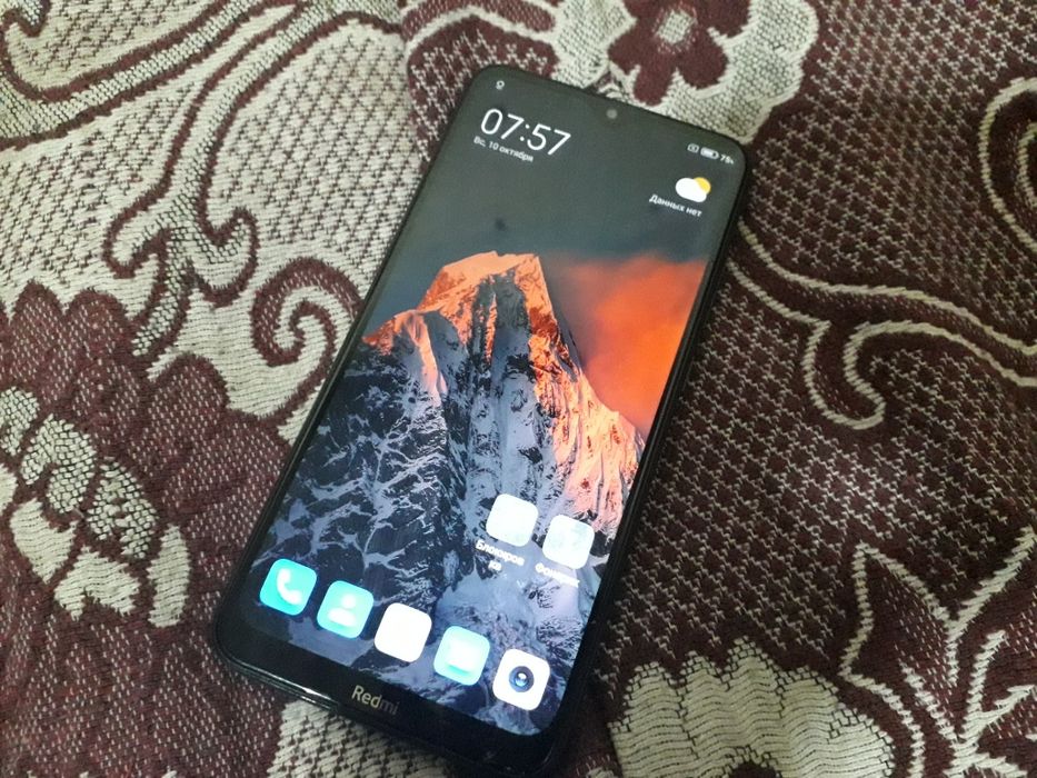 Redmi 8 (3/32) в среднем состоянии