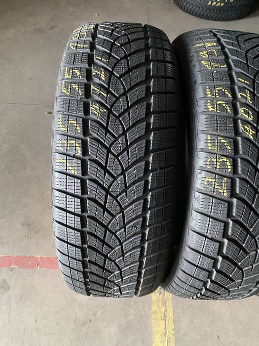 Anvelope iarna 235/55/19 Goodyear Ultra Grip Performance 235 55 19 R19