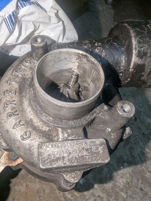 Здрава Средна част и Счупено Турбо за VW Passat 1.9tdi 131коня