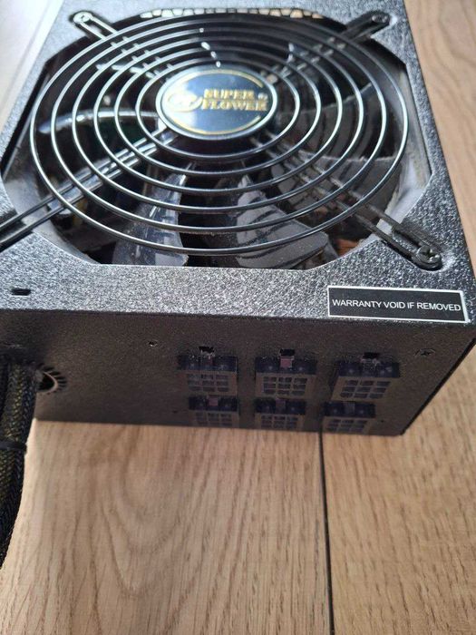Sursa Super Flower SF-550P14XEGX 550W certificare Gold semi-modulara