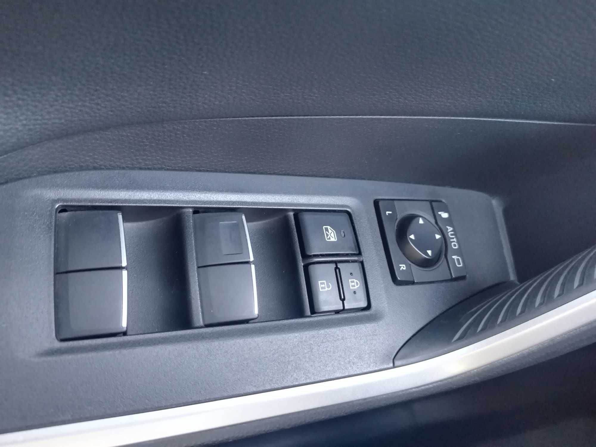 Rav4 56.750 km. 2.0 benzina 4x4 Dynamic primul proprietar (nefumator)