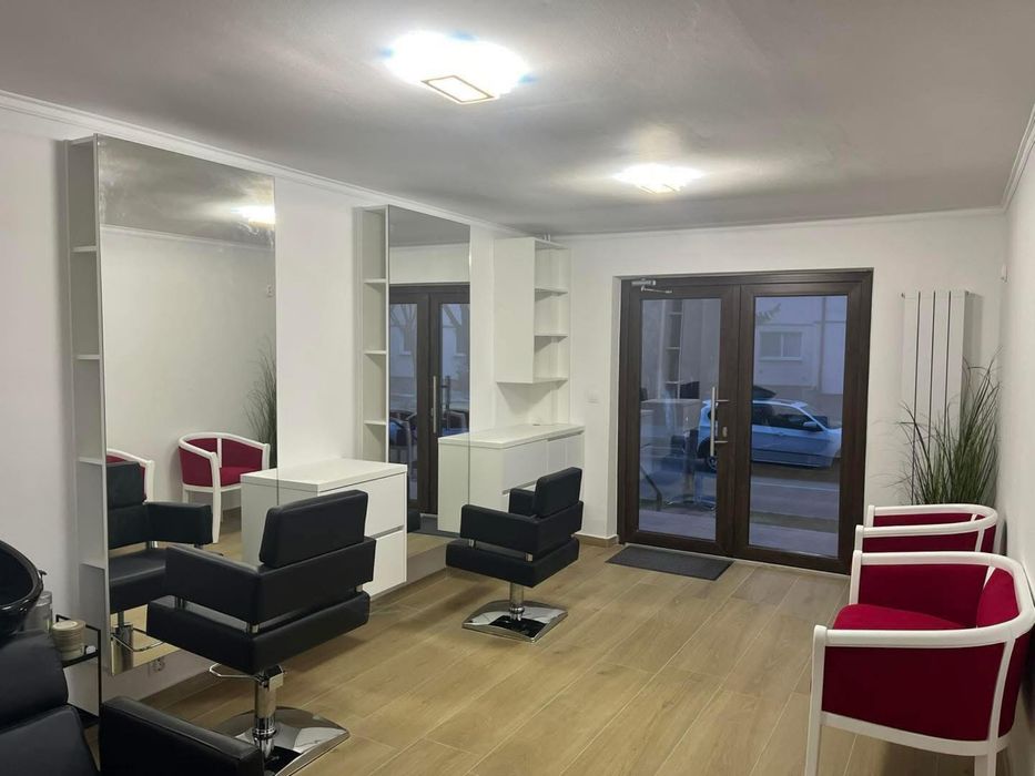 Inchiriez scaun coafor